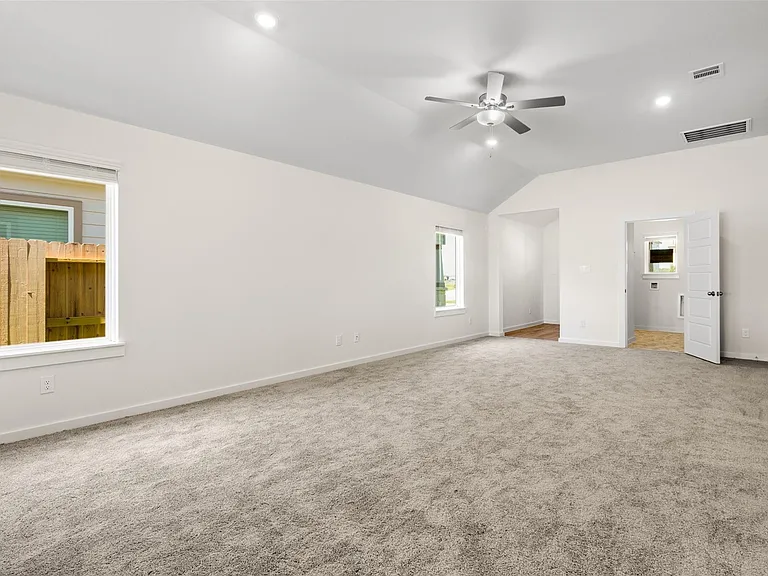 6643 Escondido Dr — Photo 5