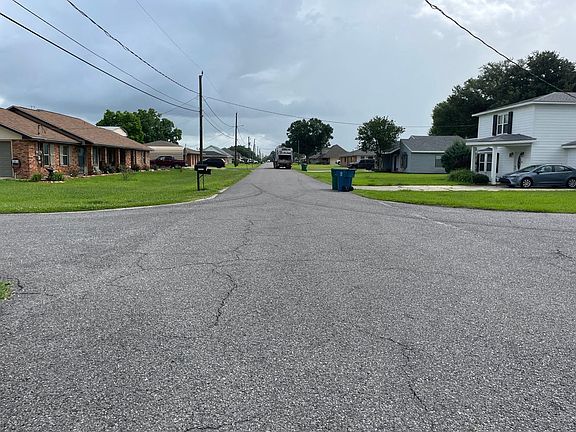 4th image of 402 Eagle Dr