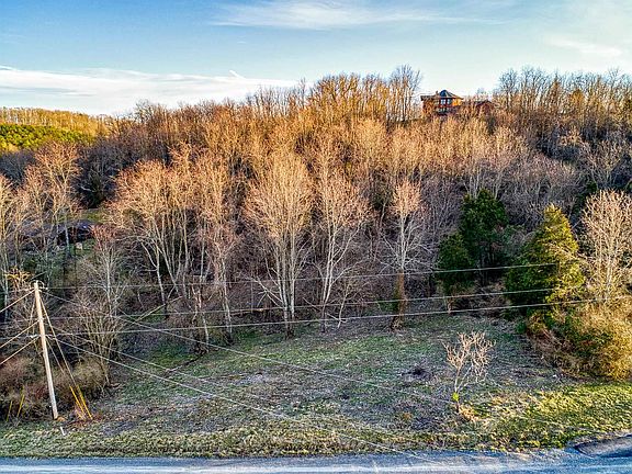 3rd image of 7691 Cedar Grove Ln