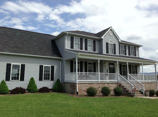 14 Mallard Rd, Stuarts Draft, VA 24477