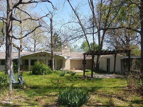2nd image of 1700 Villa View Dr