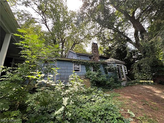 3rd image of 3527 Footville Richmond Rd