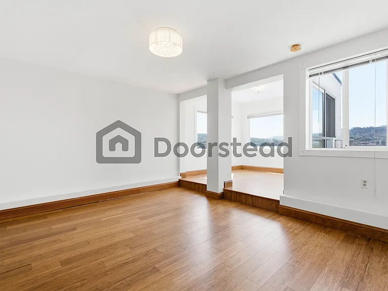 101 Monterey Blvd — Photo 27