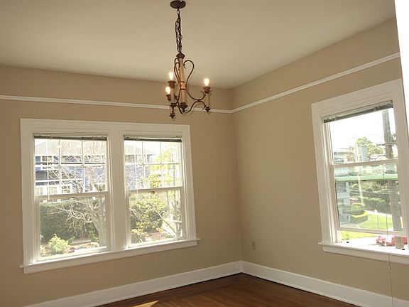 4th image of 445 Athol Ave #1