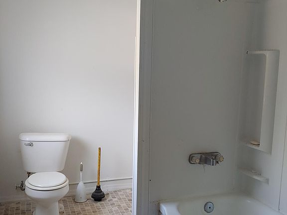 4th image of 206 Dunkard Ave