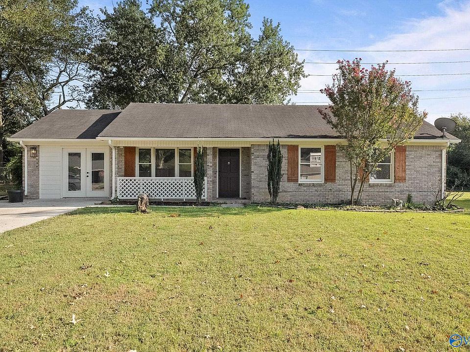 1st image of 1505 Old Albany Cir SE