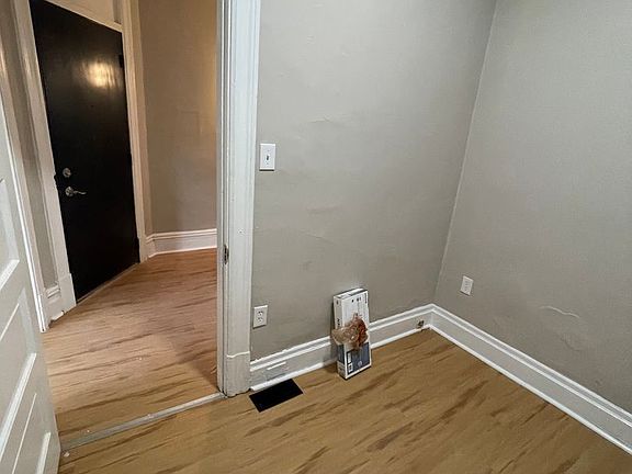 5th image of 4901 Friendship Ave #8