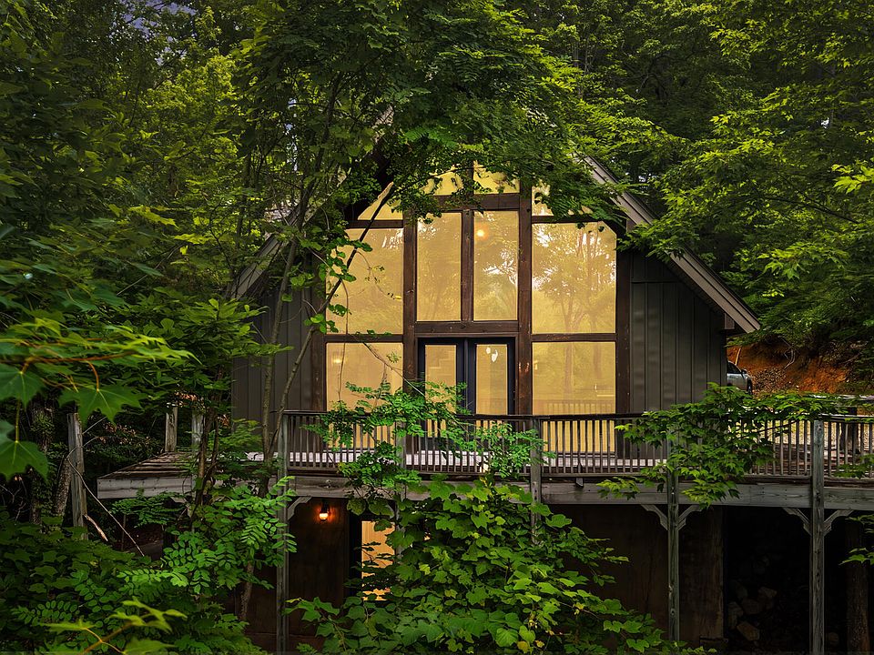 1st image of 1068 Lower Alpine Way