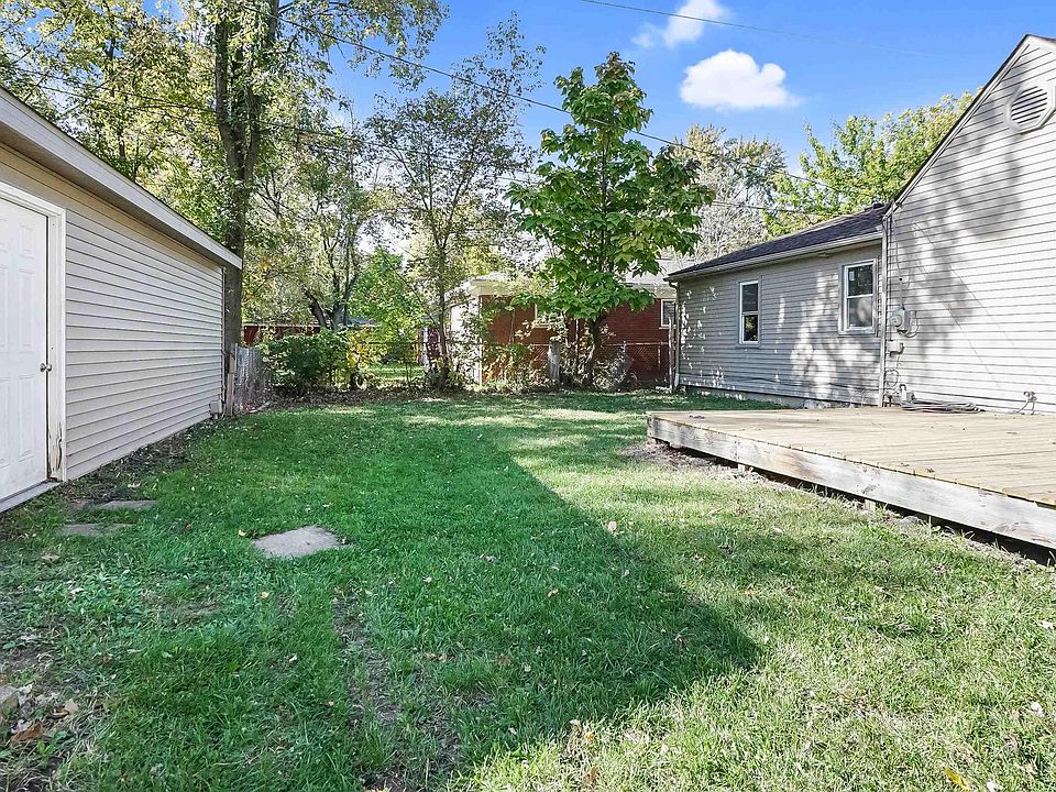28405 Beechnut St, photo 24