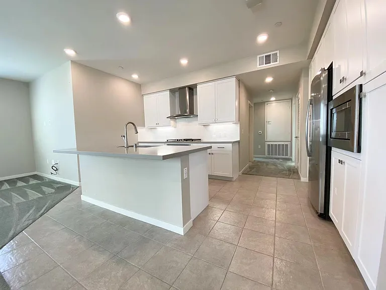 199 Bowery Way — Photo 6