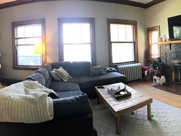 3rd image of 2438 Pillsbury Ave S #1