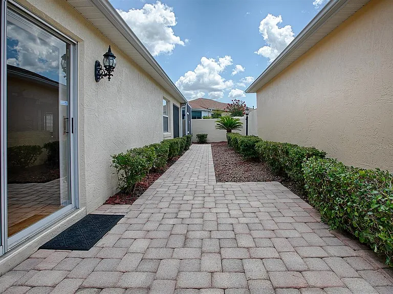1129 Santa Cruz Dr — Photo 22