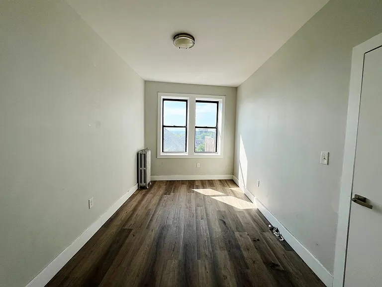 158 Bergen Ave #45E — Photo 4