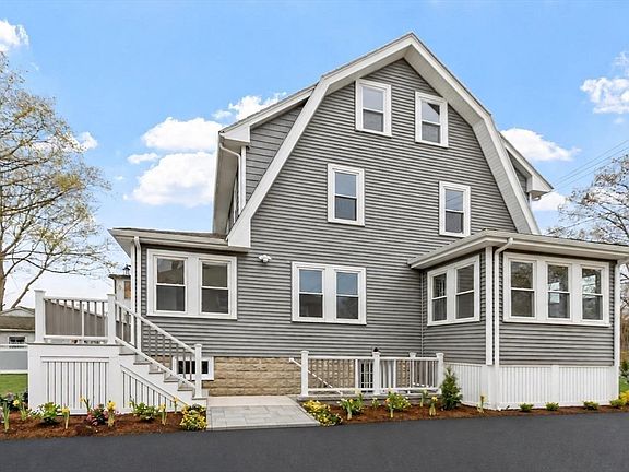 4th image of 329 Warren St
