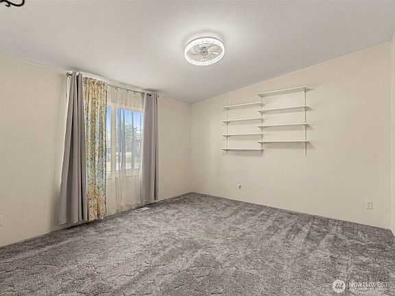5th image of 3906 Malaga Avenue