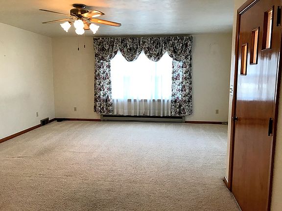 4th image of 307 N Baker St