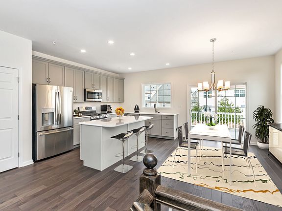 218 Spring Lane, Royersford, PA - Virtually Staged