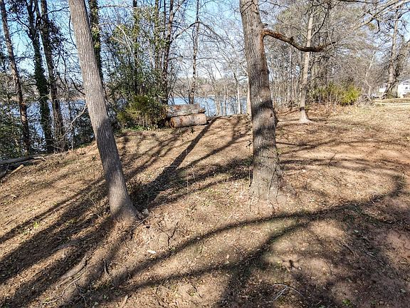 5th image of 438 Berry Shoals Rd