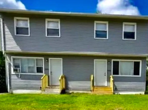 5438 N Division St, Davenport, IA 52806