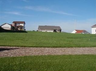 910 High Point Rd, Dodgeville, WI 53533