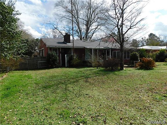 3rd image of 251 Griffin Cir