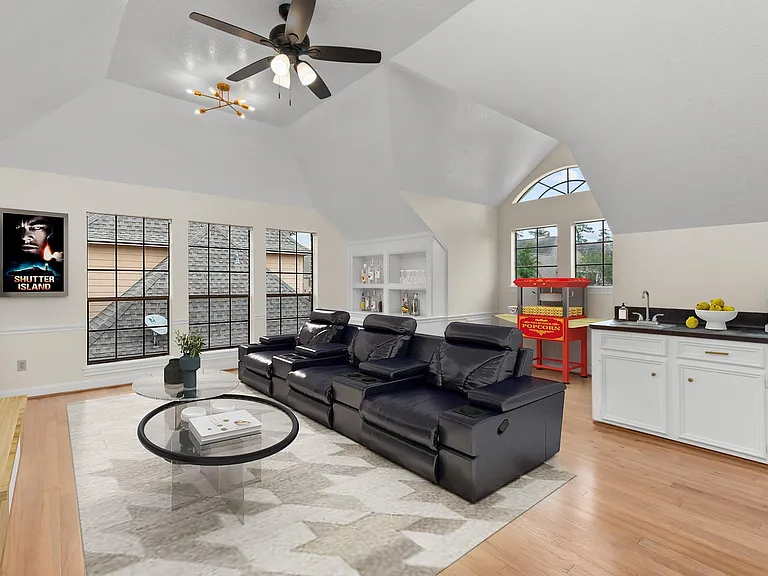 17402 Wilton Park Ct — Photo 37