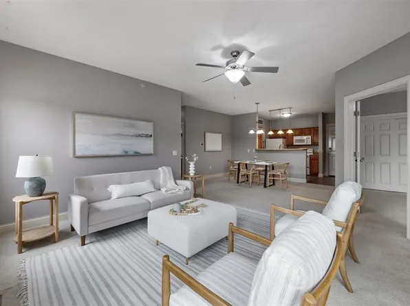 600 Grandview Ct #618, Iowa City, IA 52246