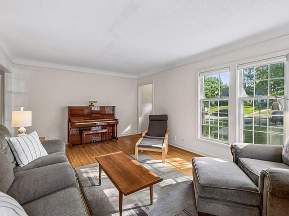 4th image of 5652 Dupont Ave S