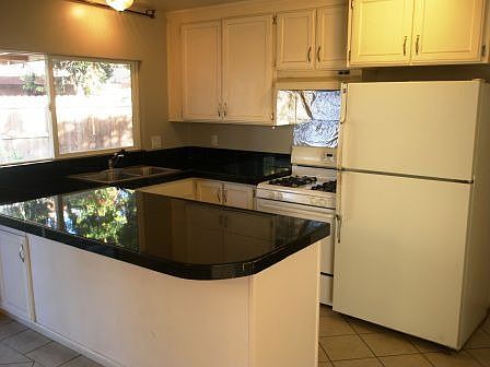 3rd image of 1707 Crucero Dr