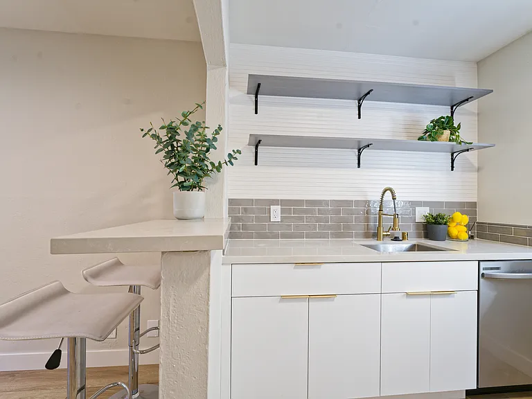 271 N 6th St #3 — Photo 9