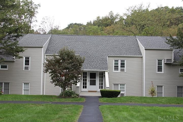 1st image of 202 Holly Stream Ct #2