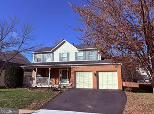 43160 Binkley Cir, Leesburg, VA