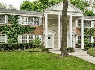 605 4th St, Wilmette, IL 60091