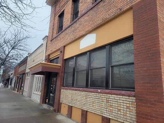 2nd image of 131 W Alder St #11303386