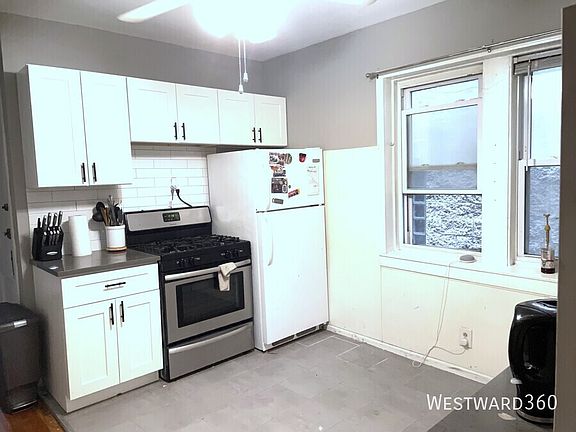2nd image of 1019 N Paulina St #2