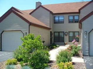 8141 S 88th St #3, Franklin, WI 53132