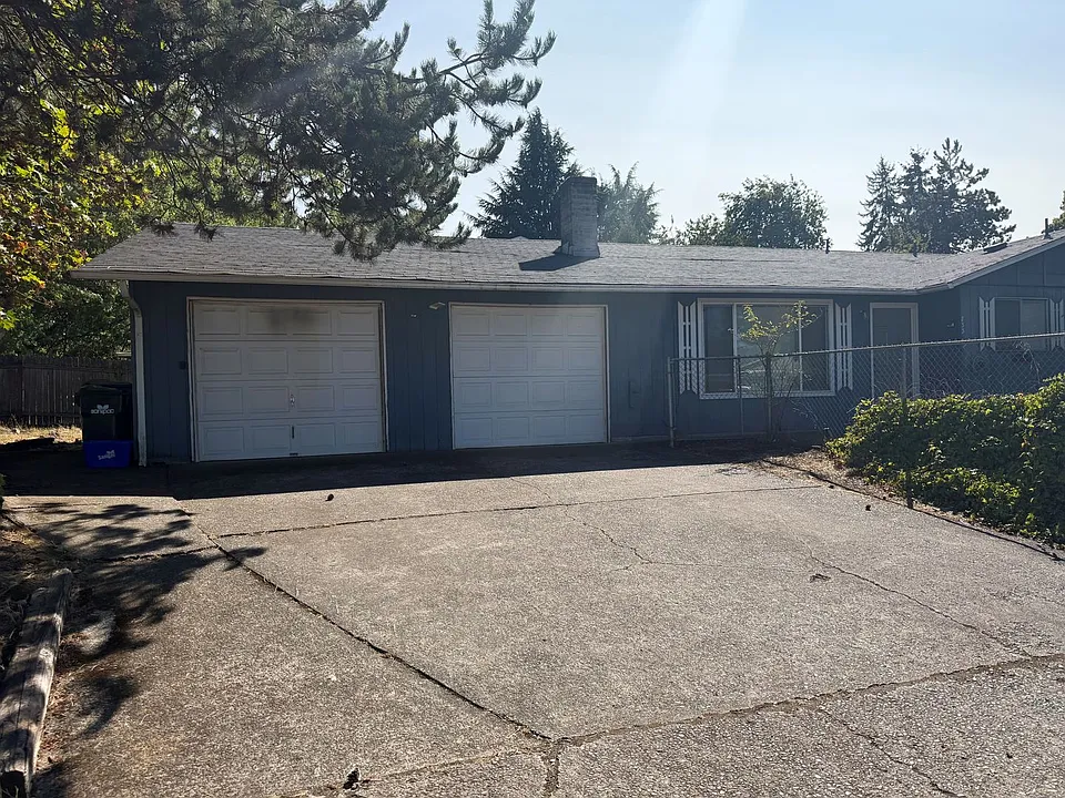 735 W Quinalt St
