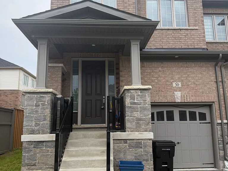 30 Roywood St — Photo 2