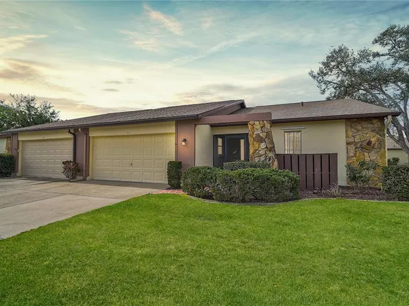 652 Linden Dr, Englewood, FL 34223