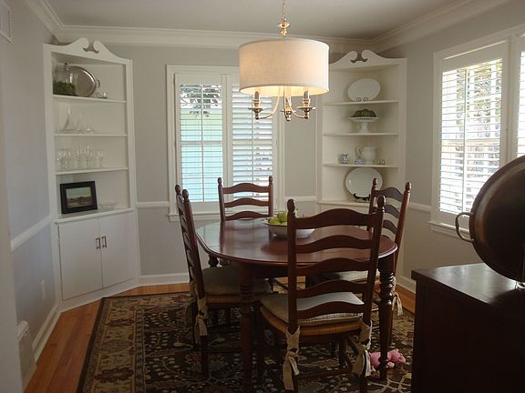 3rd image of 2528 W 90th St