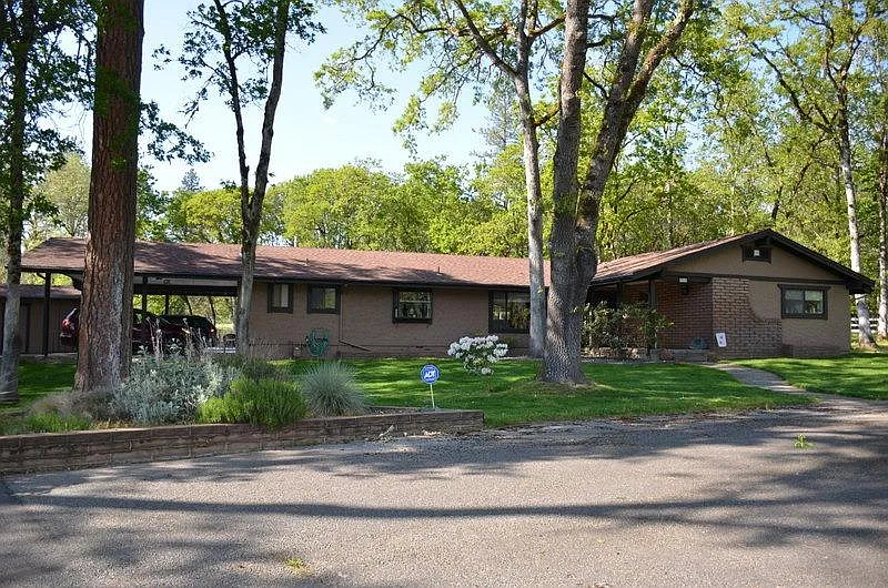350 Ardath Dr photo 1
