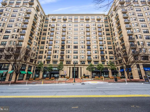 7710 Woodmont Ave APT 613, Bethesda, MD 20814