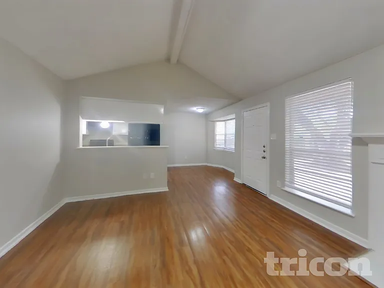 13154 Winding Wood Dr — Photo 3