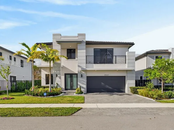 8267 SW 120th Ter, Miami, FL 33186