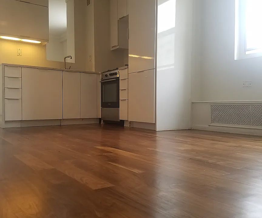 1st image of 200 E 30th St APT 8B