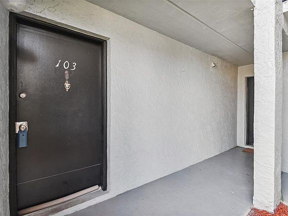 3rd image of 2845 Somerset Park Dr APT 103