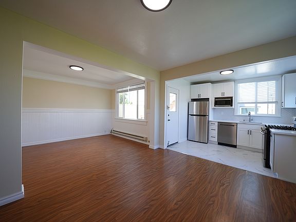 4th image of 834 Green St #B