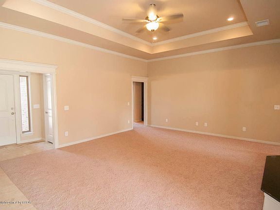 3rd image of 10 Sandra Ln