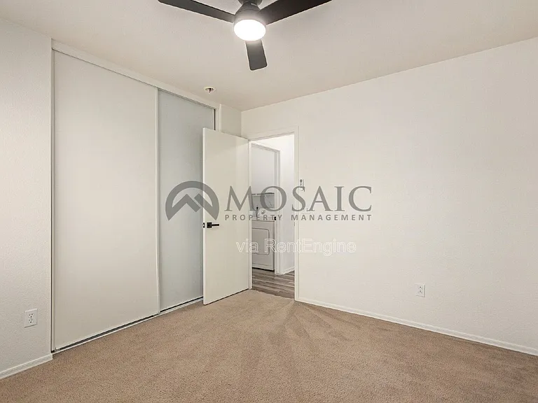 15667 W Port Au Prince Ln — Photo 21