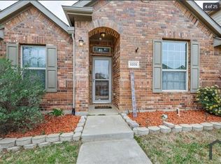 9205 Stewart St, Aubrey, TX 76227